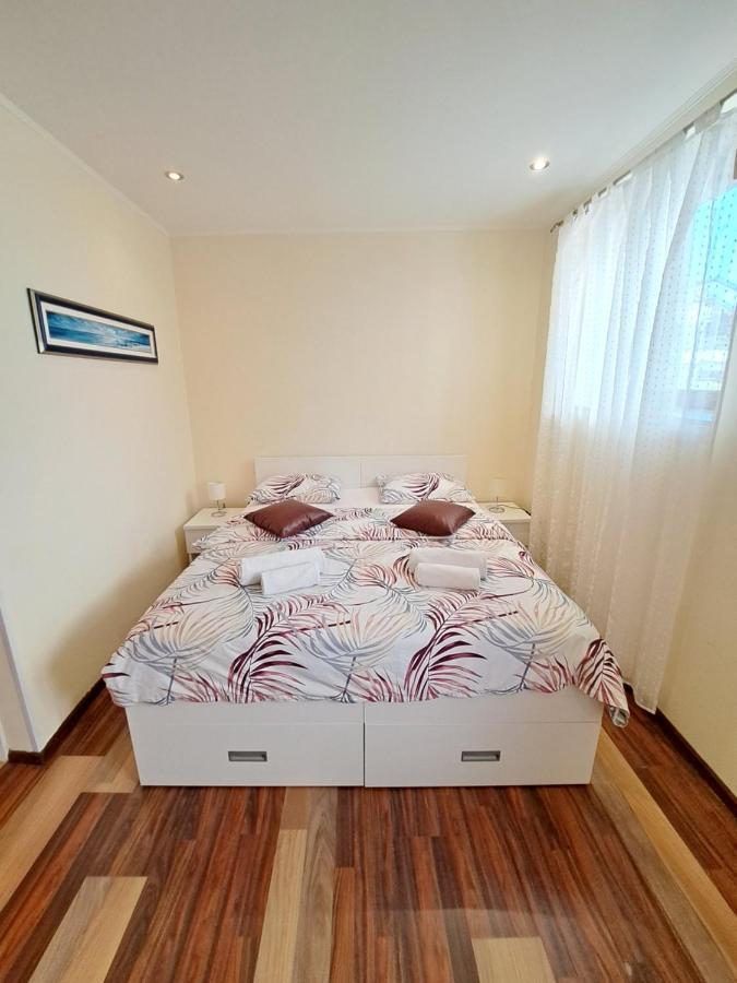 Meressa Nina&Leo Studio Apartments Новиград Екстериор снимка