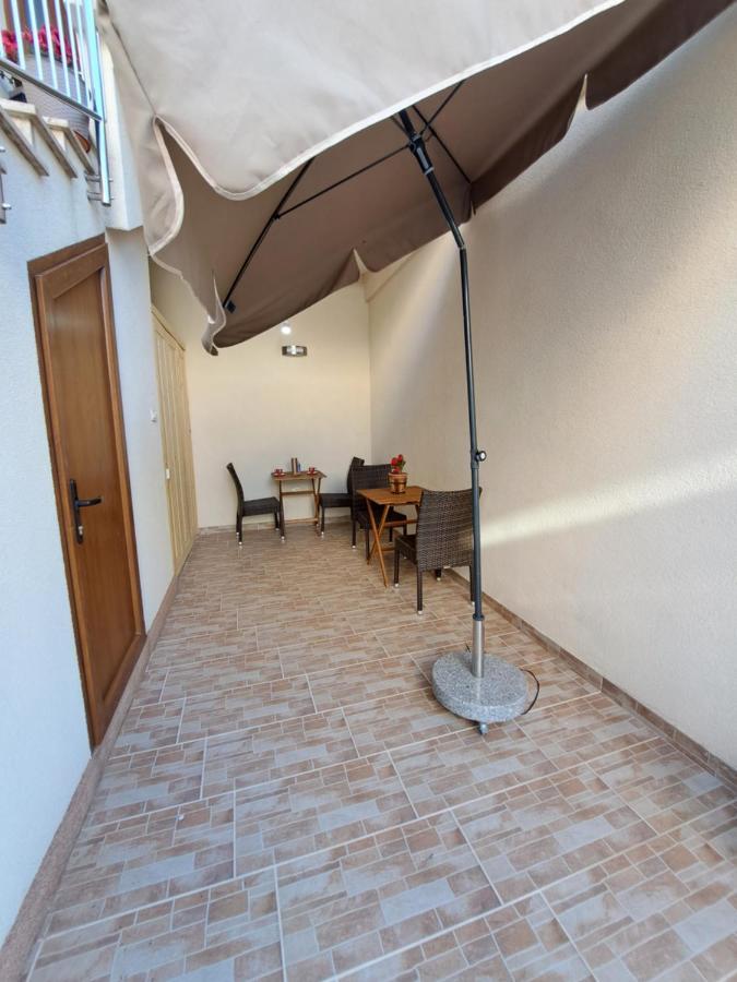 Meressa Nina&Leo Studio Apartments Новиград Екстериор снимка