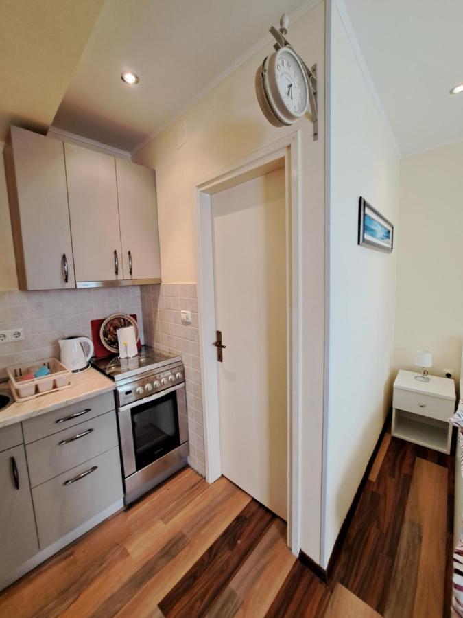 Meressa Nina&Leo Studio Apartments Новиград Екстериор снимка