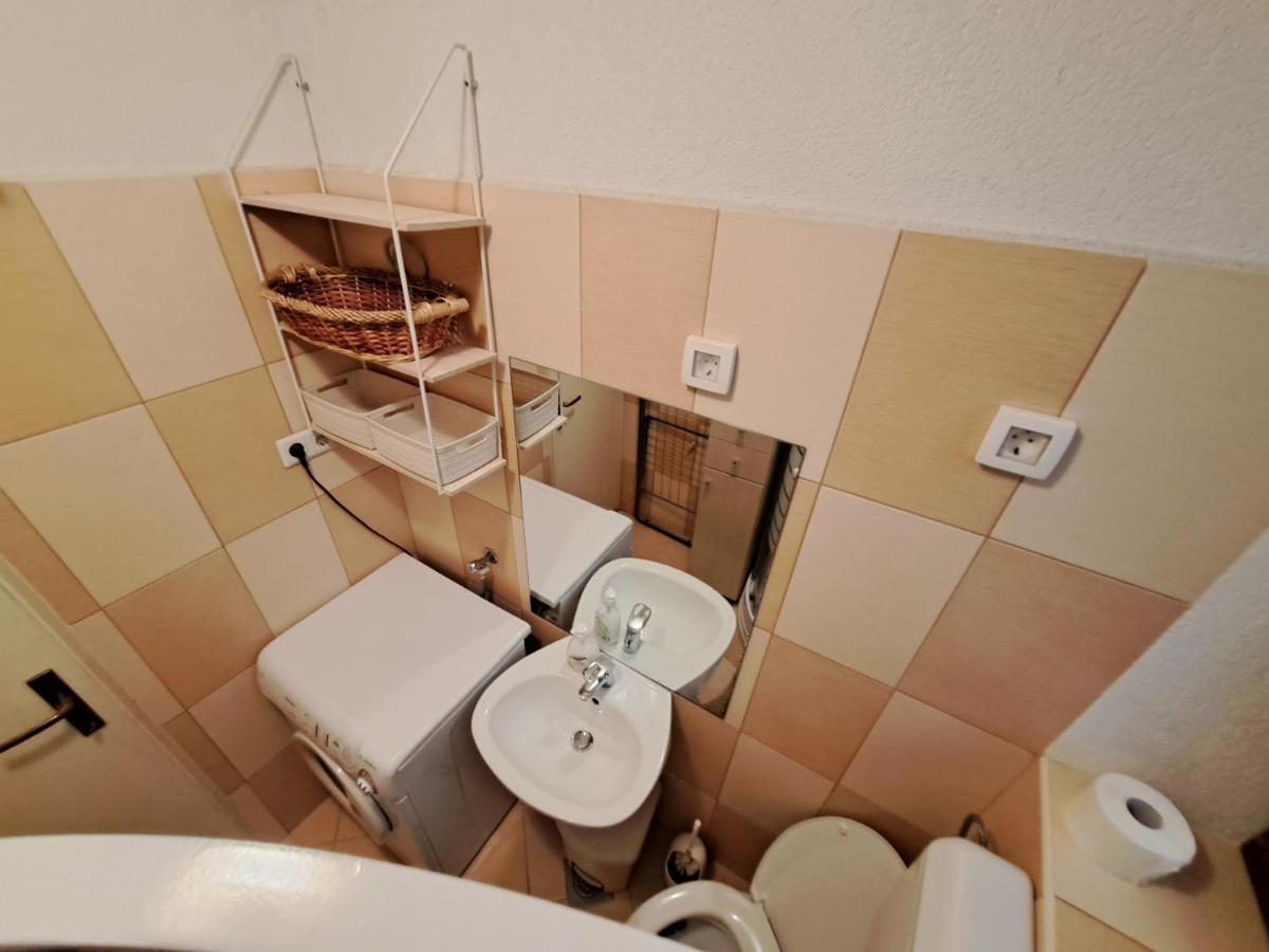 Meressa Nina&Leo Studio Apartments Новиград Екстериор снимка