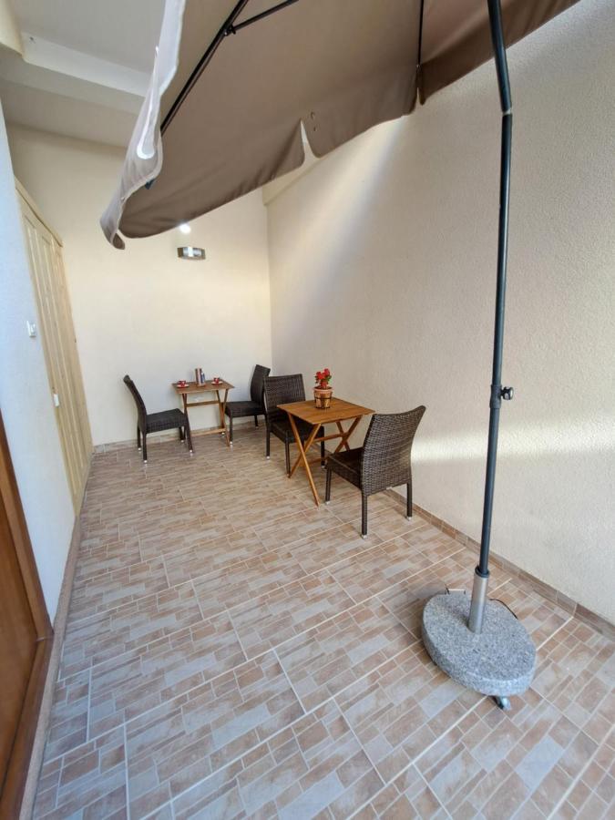 Meressa Nina&Leo Studio Apartments Новиград Екстериор снимка